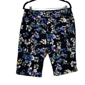 Coldwater Creek shorts sz 6 Bermuda pockets floral‎